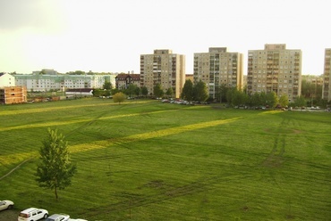 Nyíregyháza - Örökösföld Lakóterületi központ rekonstrukció - Közpark,  eredeti állapot Fotó: Lipcsei Ágnes