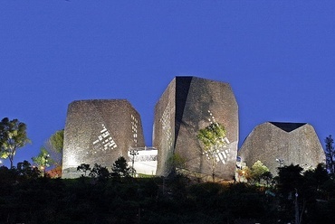 Biblioteca Parque España - építészet: Giancarlo Mazzanti, fotó: Sergio Gomez