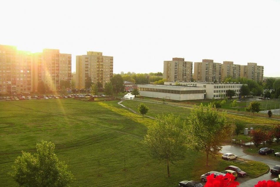 Nyíregyháza - Örökösföld Lakóterületi központ rekonstrukció - Közpark, eredeti állapot Fotó: Lipcsei Ágnes