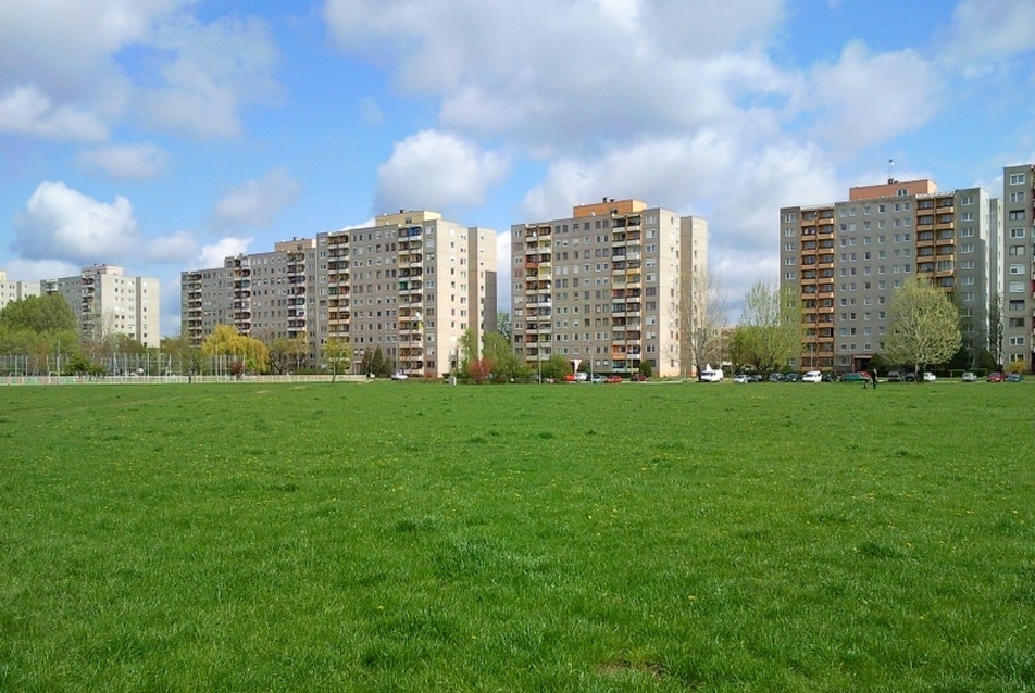 Nyíregyháza - Örökösföld Lakóterületi központ rekonstrukció - Közpark, eredeti állapot Fotó: Lipcsei Ágnes