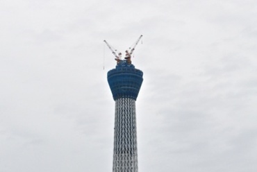 A Sky Tree a Sumuda folyó felől. fotó: Kovács Bence