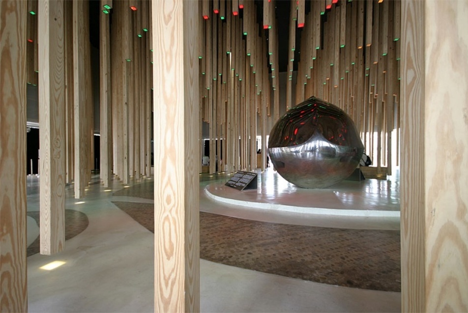 Magyar pavilon belső tér a Gömböccel