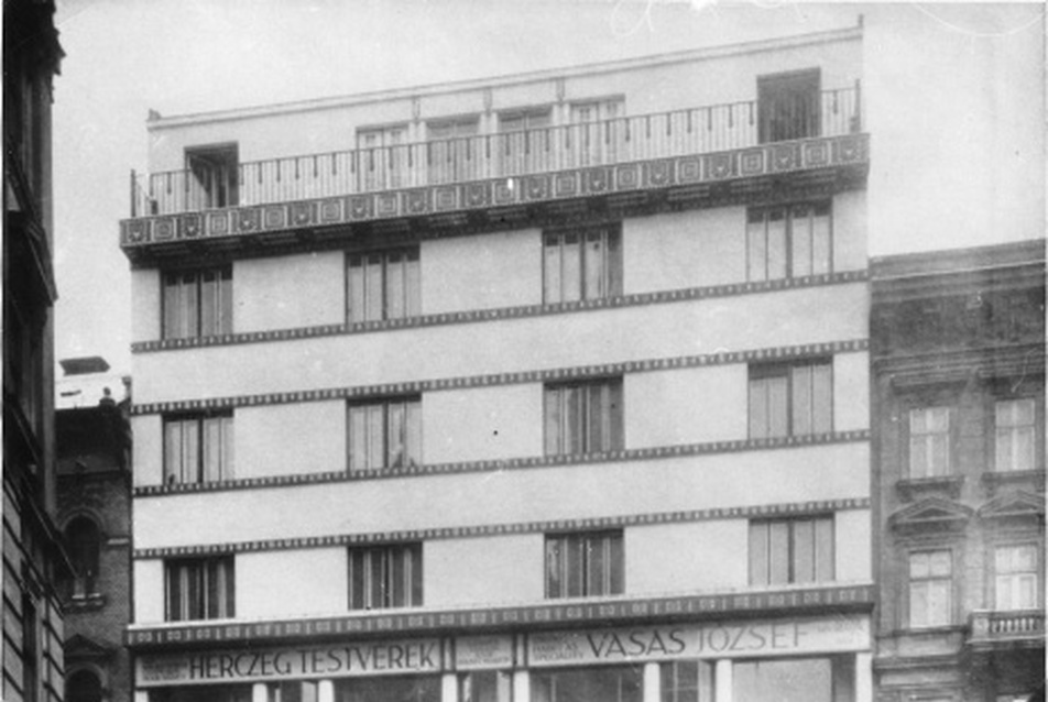 A Szervita téri üzletbérház. Erdélyi Mór felvétele, 1912 körül