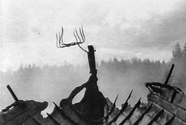 Väinő egyik csónakja a Vaskor című filmben