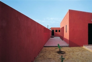 Szenegál, női központ - Hollmen Reuter Sandman architects