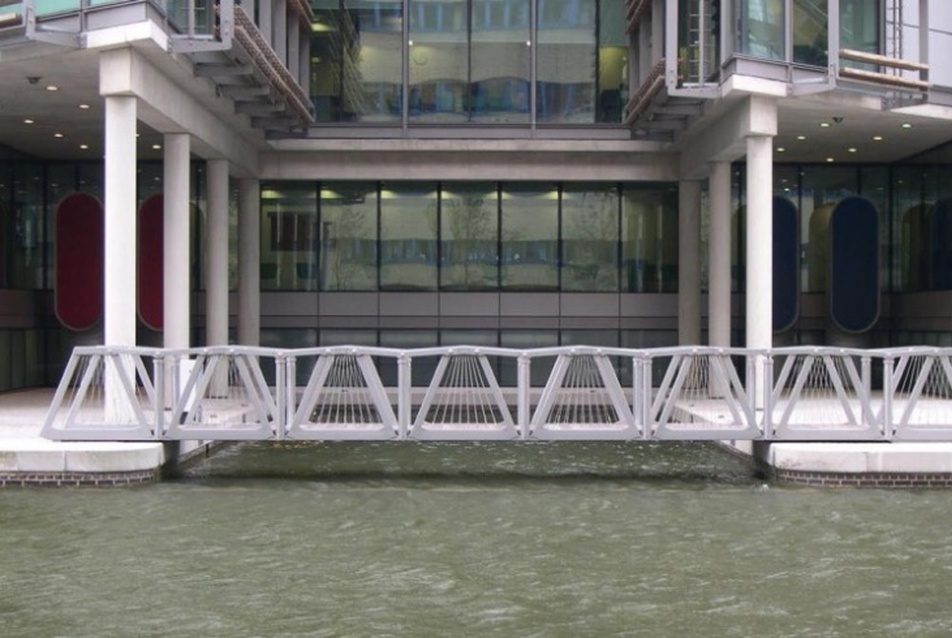 Rolling Bridge London (Feltekeredő gyaloghíd Londonban)