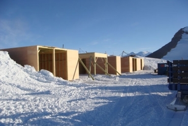 Princess Elisabeth kutatóállomás építkezés, fotó: International Polar Foundation / René Robert