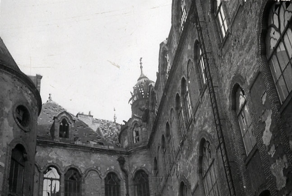 Az épület belső udvara 1956-ban