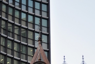 Mitsubishi Ichigokan tetőablak. Eredeti épület: 1894, újjáépitve: 2010 Mitsubishi Jisho Sekkei, fotó: Várhelyi Judit