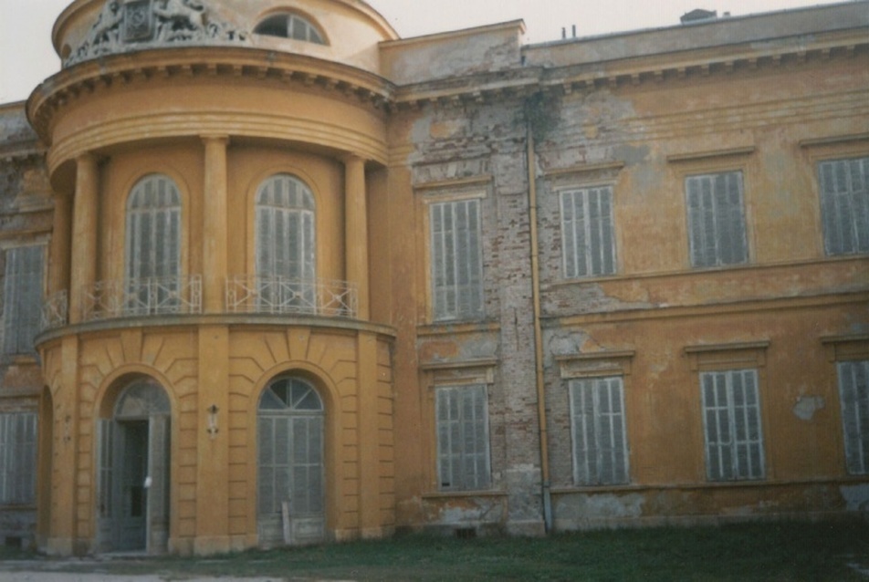 A fehérvárcsurgói Károlyi kastély 1995-ben - fotó: Garai Péter