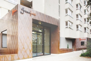 Hotel a Berlini Falnál