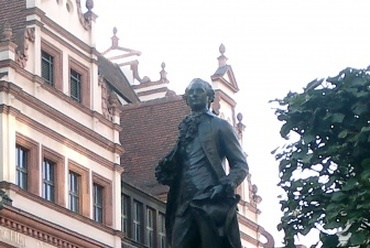 Goethe szobra a Nussmarkton
