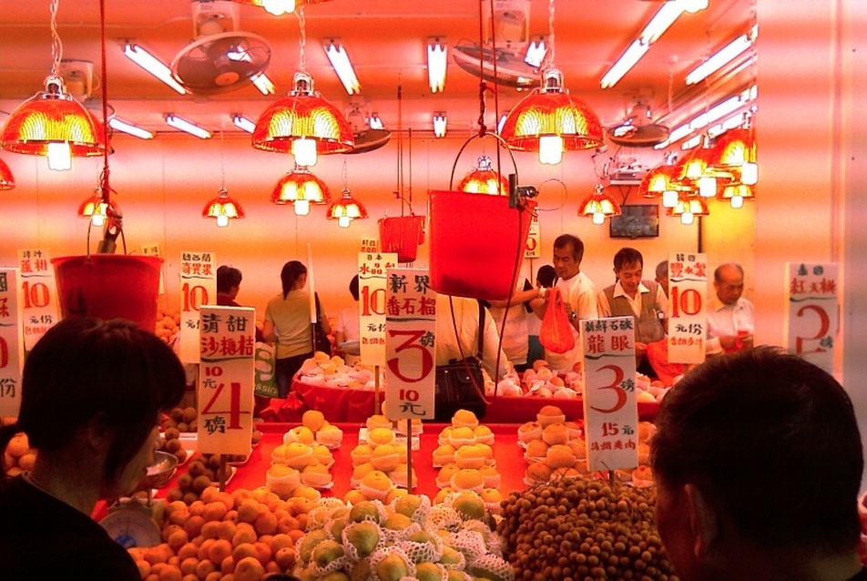 Hongkong. Utcai zöldséges - fotó: Bérces László