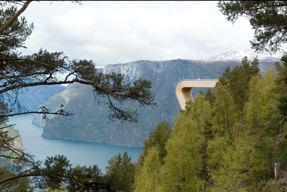 Saunders Architecture – Aurland kilátó (2006)