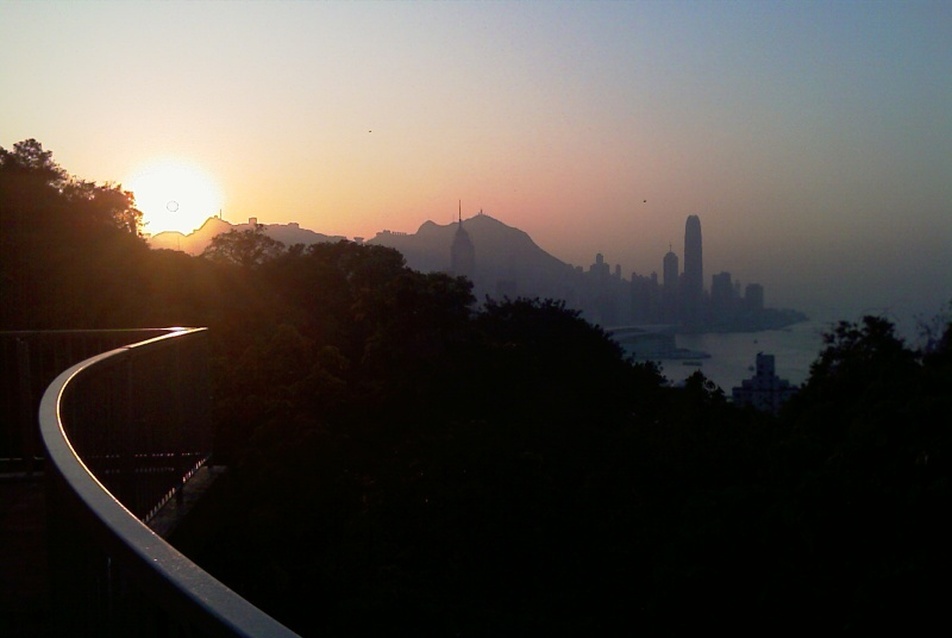 Hongkong. Napszentület felé - fotó: Bérces László