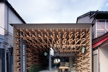 Starbucks Coffee - Dazaifutenmangu Omotesando  - vezető tervező: Kengo Kuma