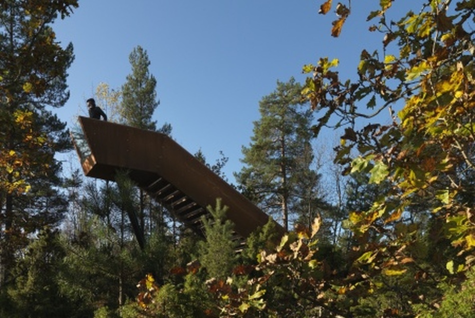 Forest Stair - Építész tervezők: Todd Saunders, Béres Attila, Ken Beheim-Schwarzbach, Fotó: Bent René Synnevåg