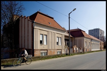 Szeged, Tisza-parti Általános Iskola, vezető tervező: Sipos György, fotó: Zsitva Tibor