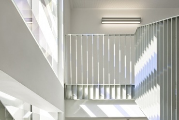 Stelzhamerschule Linz, átalakítás és bővítés - vezető tervező: Clemens Kirsch, fotó: Hertha Hurnaus