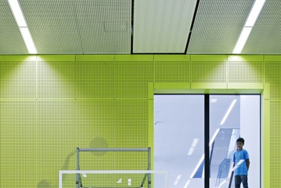 Stelzhamerschule Linz, átalakítás és bővítés - vezető tervező: Clemens Kirsch, fotó: Hertha Hurnaus