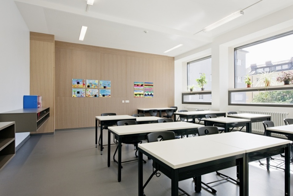 Stelzhamerschule Linz, átalakítás és bővítés - vezető tervező: Clemens Kirsch, fotó: Hertha Hurnaus