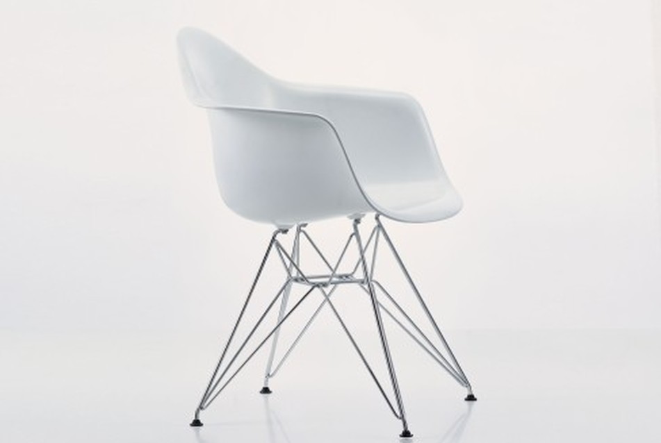 Charles and Ray Eames: Dining Armchair Rod, gyártja: Vitra