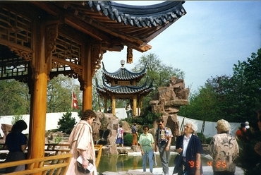 Kiránduláson Dél-Koreában 1993-ban