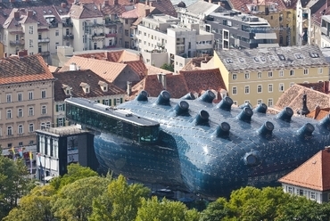 Kunsthaus Graz, 2003. Látkép a Schloßberg-ről, forrás: Universalmuseum Joanneum / Christian Plach