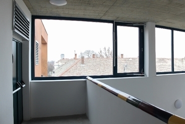 A saroképület felső szintjén, fotó: Varga Márton
