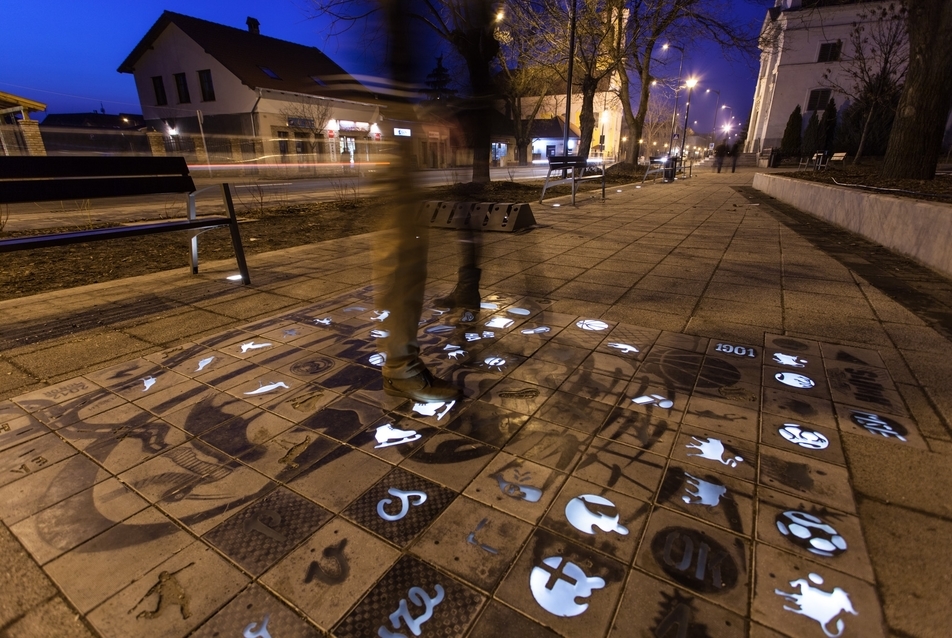 A MUKI_PIX aktív utcakövek éjszakai élete,, fotó: Holler Ákos 