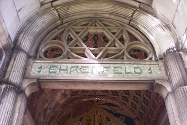 Az Ehrenfeld sírbolt mozaikdíszei - fotó: Merényi György