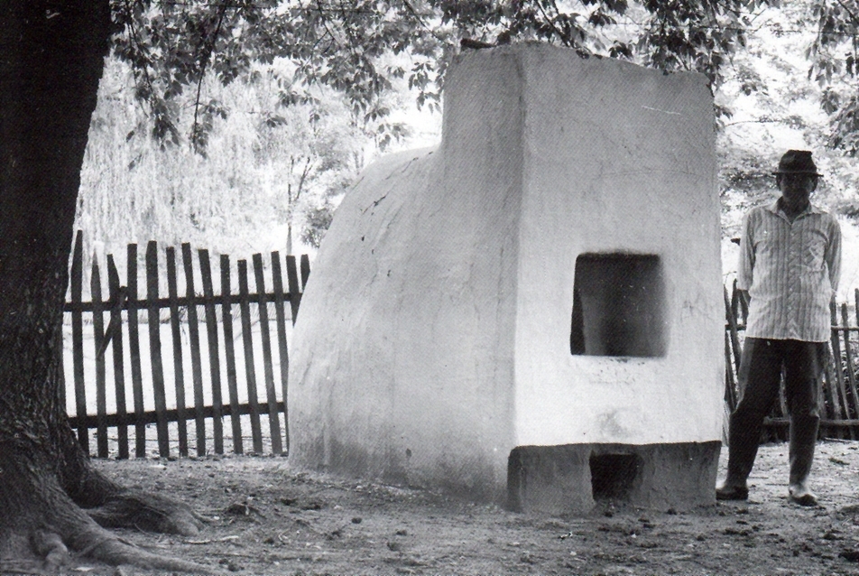 Kenyérsütő kemence (Bugac, 1983, Kunkovács László gyűjtése)