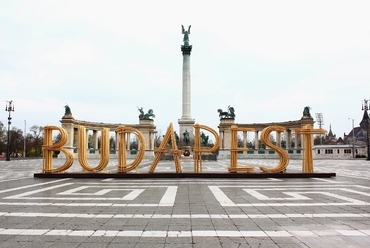Budapest felirat, fotó: Turós Balázs