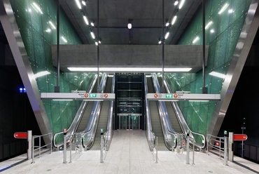 Újbuda központ, metróállomás,fotó: Bujnovszky Tamás