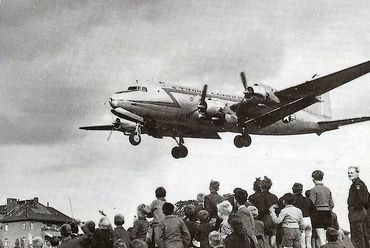 Berlin, Tempelhof - a légihíd idején, 1948-ban. Forrás: Wikipedia