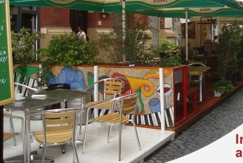 Véget ért a hatalmas alkuk kora