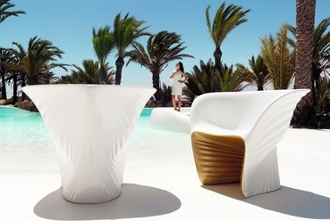 Vondom Biophilia, tervező: Ross Lovegrove, forrás: Europa Design