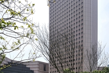 Tapiei World Trade Centre előtti tér, 2011. Forrás: www.toyo-ito.co.jp
