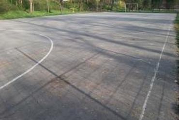 Bükkösd sportpálya előtte