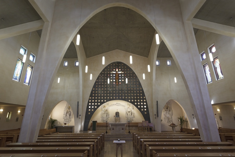 Tátongó térből szent hely – Kelenföld új plébánia-temploma