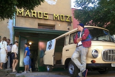 Maros mozi 