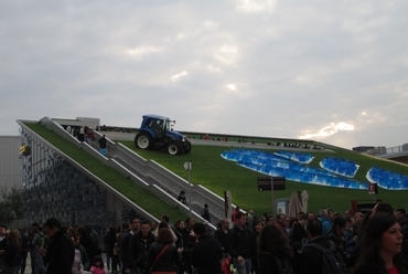 Expo Milánó. A mindenható mezőgazdasági modell: New Holland a magasban. A szerző felvétele