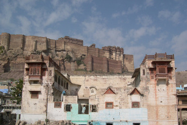 Raas fürdőszálló, Dzsódhpur, India. Forrás: Lotus Studio