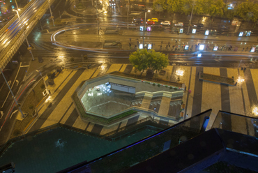 éjszaka - fotó: Város-Teampannon