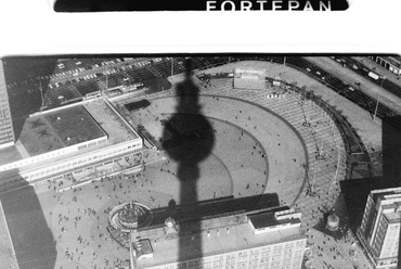 Kelet-Berlin, Alexanderplatz az 1980-as években. Fotó: Fortepan