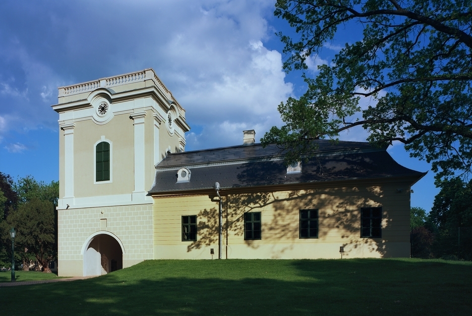 gyulai Wenckheim-Almásy kastély látogatóközpontja - építész: Földes László, Balogh Csaba - fotó: Gáll András