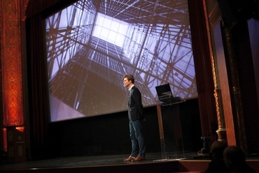 prezentáció közben, Média Építészeti Díja 2015 - fotó: Turós Balázs