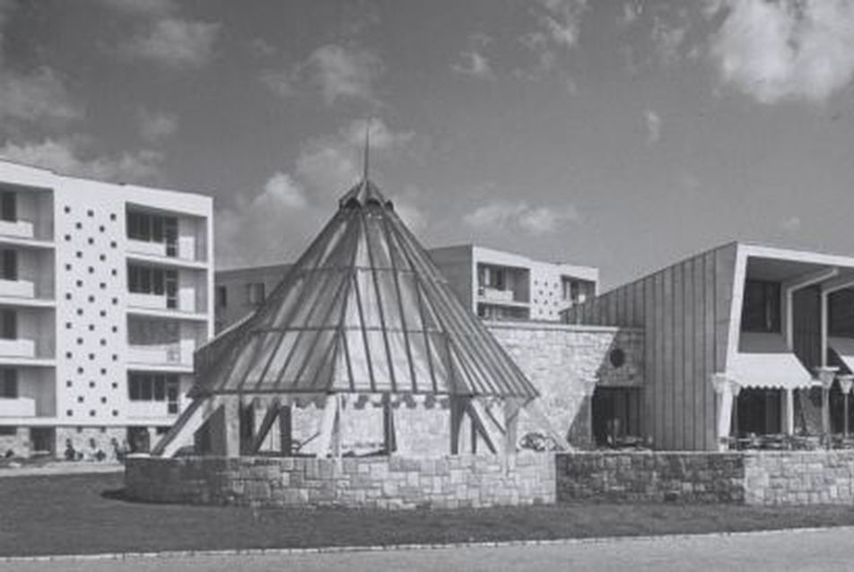 Az 1950-es évek építészeti hagyatéka: a pécsi Olympia étterem