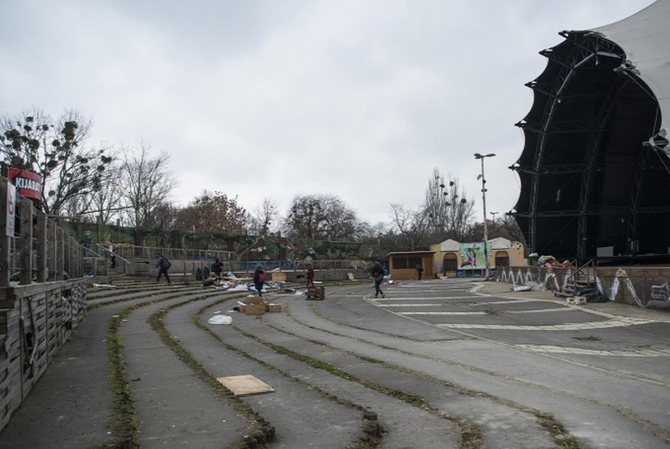 Petőfi Csarnok bontás előtt - forrás: ligetbudapest.reblog.hu