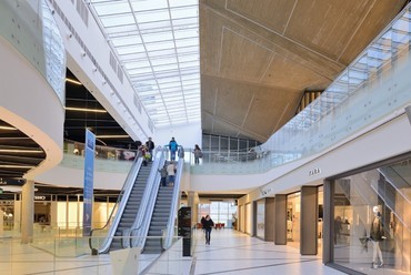 Katowice: Galeria Katowicka és a pályaudvar. Forrás: SUD Architects